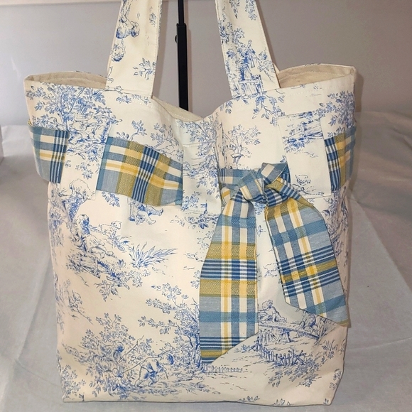 Handbags - Hottie Tottie Designs